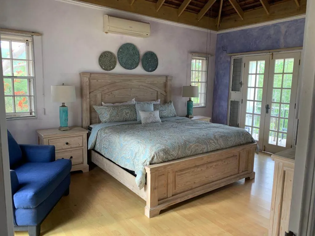 Villa Vista master bedroom